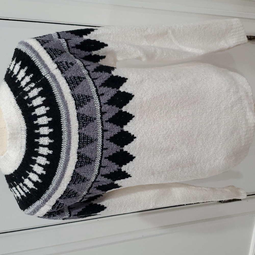 Lord & Taylor Icelandic Black and White Shimmer Skiing Sweater Sz Small new